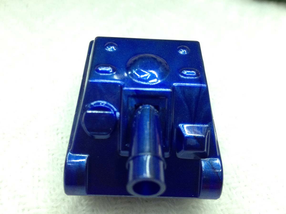 Cartoon tank shaped pencil sharpener double hole school supplies pencil knife wholesale