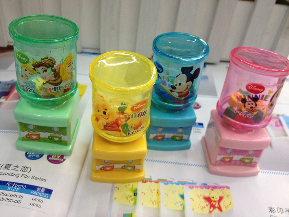 Cartoon picture pencil sharpener water dispenser style pencil sharpener students stationery pencil sharpener