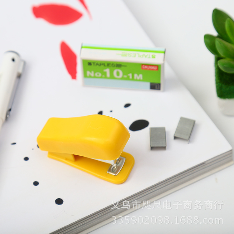 Bin bin stationery wholesale mini stapler Portable home office stapler kit Bin bin stationery wholesale mini stapler Portable home office stapler kit