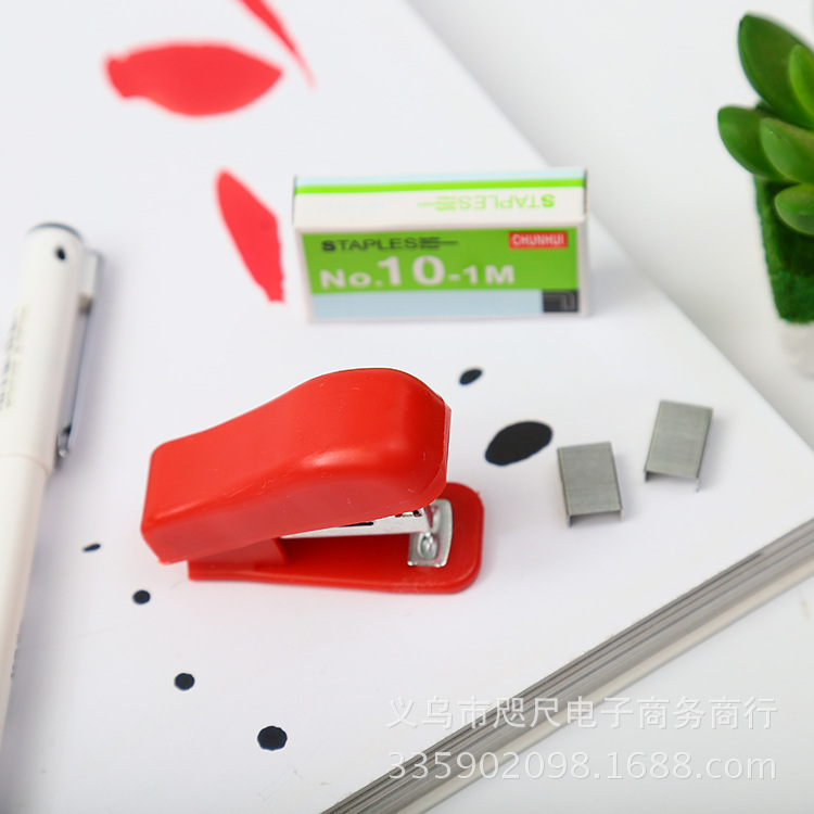 Bin bin stationery wholesale mini stapler Portable home office stapler kit Bin bin stationery wholesale mini stapler Portable home office stapler kit