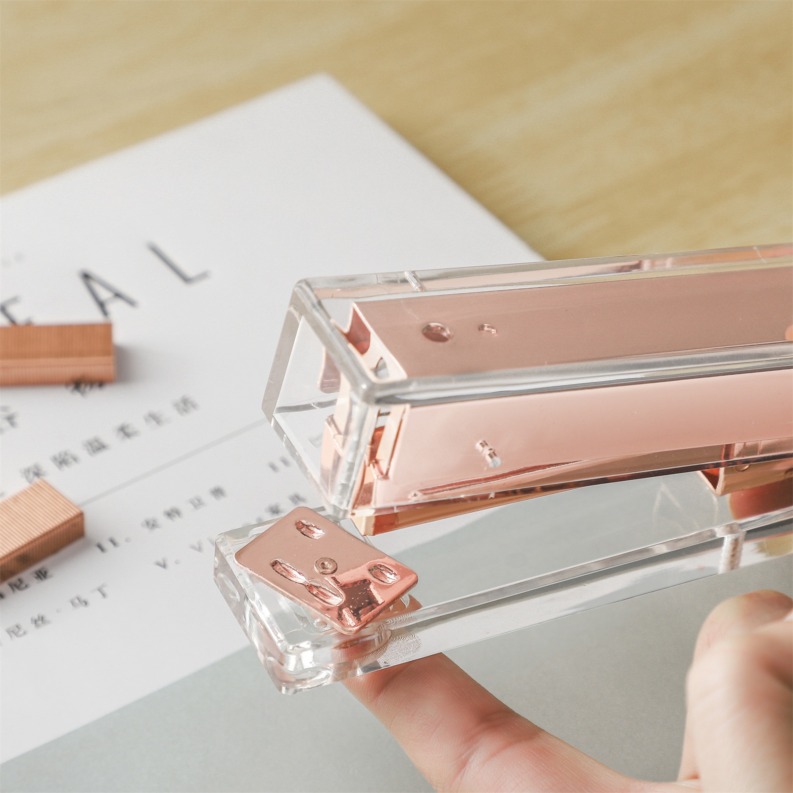 Factory Direct Sales Acrylic Stapler Acrylic Office Supplies
