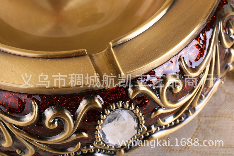 European-style imitation crocodile leather luxury metal home decor high-end ashtray European-style imitation crocodile leather luxury metal home decor high-end ashtray