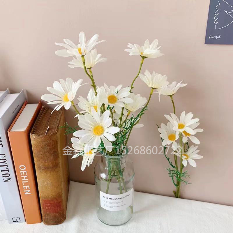 5Heads Silk Dasiy Artificial Flowers Decorative Stamen Small Daisy for Wedding Decoration Home Decor Fake Flower 5Heads Silk Dasiy Artificial Flowers Decorative Stamen Small Daisy for Wedding Decoration Home Decor Fake Flower