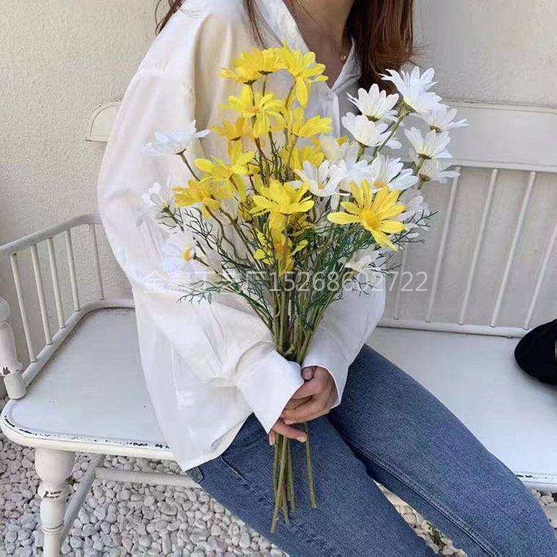 5Heads Silk Dasiy Artificial Flowers Decorative Stamen Small Daisy for Wedding Decoration Home Decor Fake Flower 5Heads Silk Dasiy Artificial Flowers Decorative Stamen Small Daisy for Wedding Decoration Home Decor Fake Flower