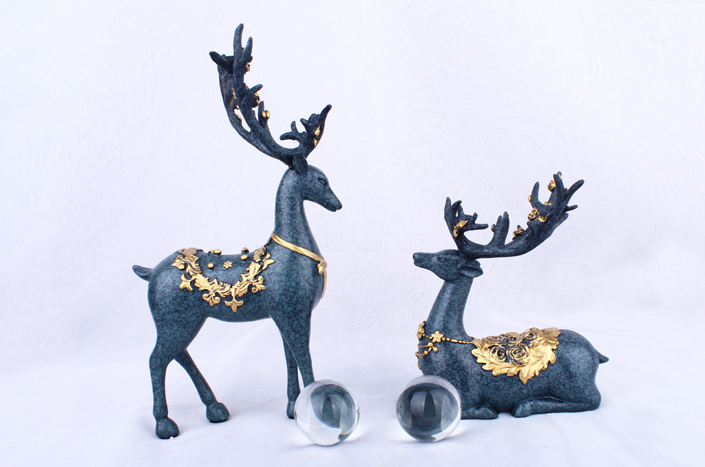 Resin Crafts Modern Minimalist Wood Color Sika Deer Decoration Creative Home Decoration Living Room Wine Cabinet Decorations Resin Crafts Modern Minimalist Wood Color Sika Deer Decoration Creative Home Decoration Living Room Wine Cabinet Decorations