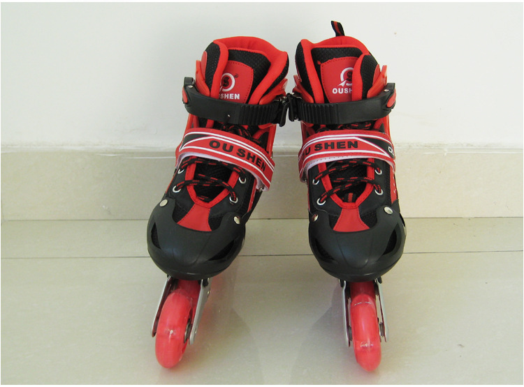 Male and Female Adults the Skating Shoes Children Full Set Skates Flashing Wheel Straight-Row Roller Skate Factory Direct Supply Wholesale