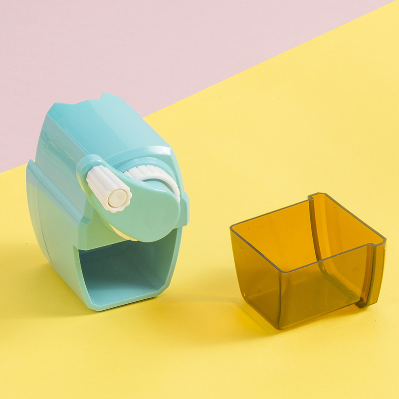 Office students automatic recoil pen pencil sharpener environmental protection practical hand sharpener wholesale Office students automatic recoil pen pencil sharpener environmental protection practical hand sharpener wholesale