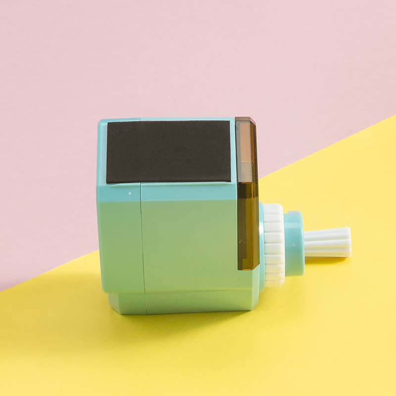 Office students automatic recoil pen pencil sharpener environmental protection practical hand sharpener wholesale Office students automatic recoil pen pencil sharpener environmental protection practical hand sharpener wholesale