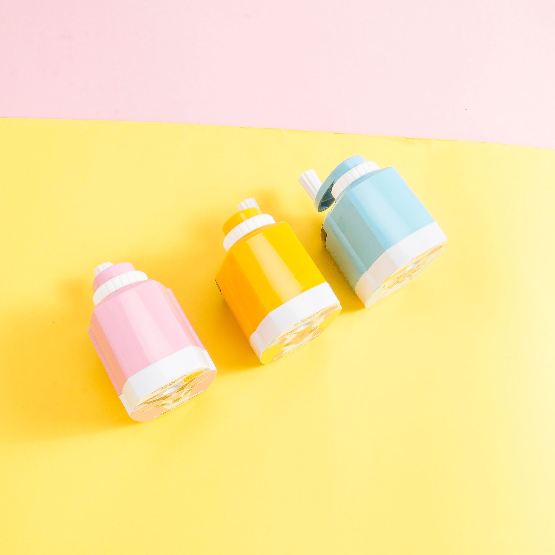 Pencil sharpener creative cartoon animal sharpener hand pencil sharpener for primary school students Pencil sharpener creative cartoon animal sharpener hand pencil sharpener for primary school students