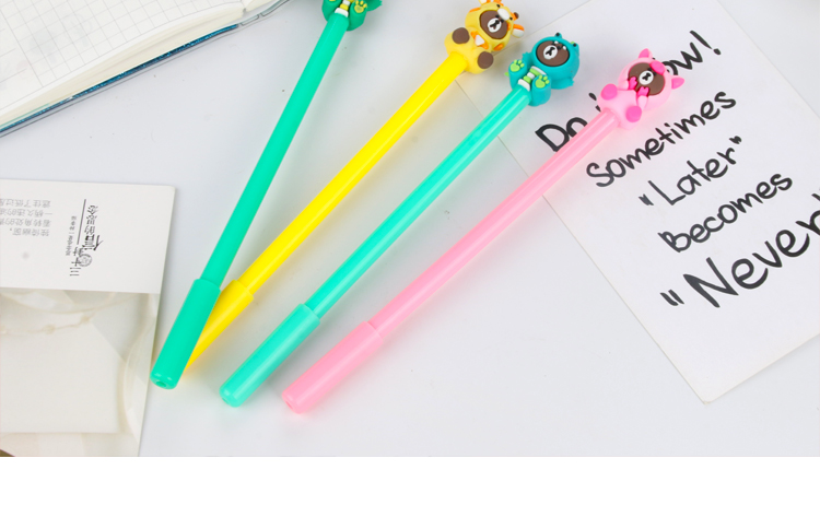 Japanese and Korean Simple New Creative Animal Coat Bear 0.5mm Black Gel Pen Student Studying Stationery Wholesale