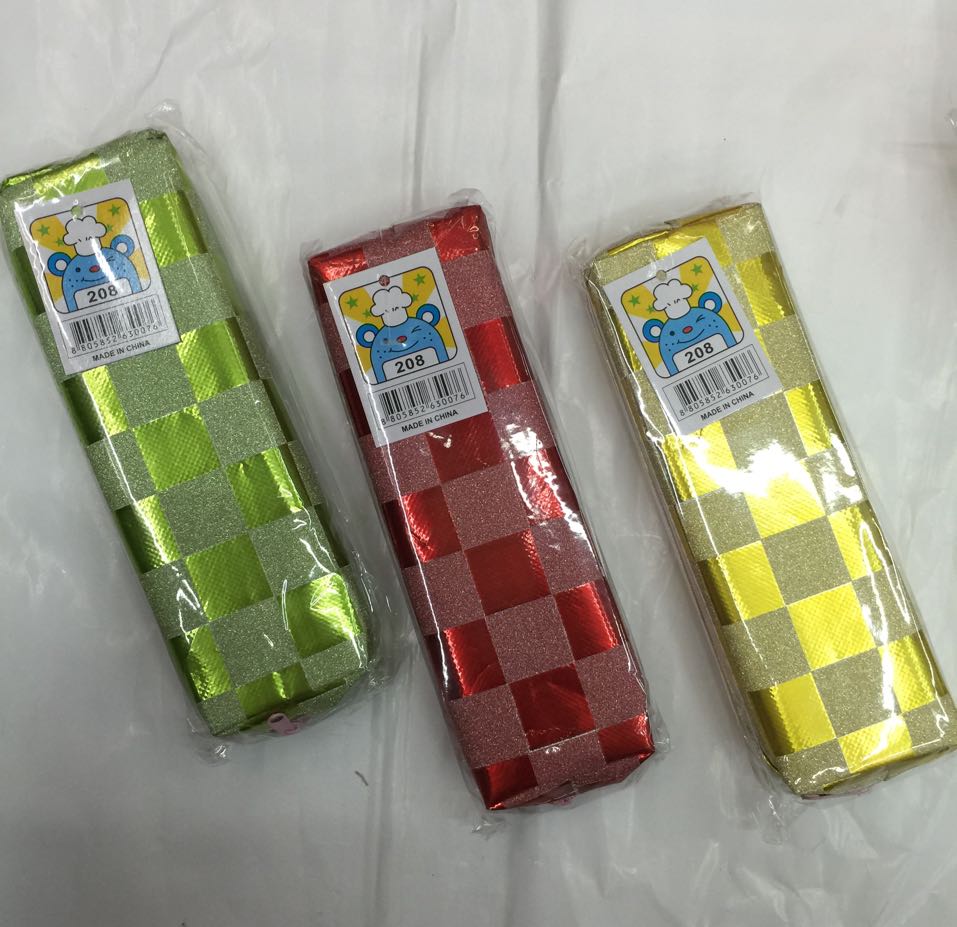 Dazzle color student pen bag bright color receive small bag. Dazzle color student pen bag bright color receive small bag.