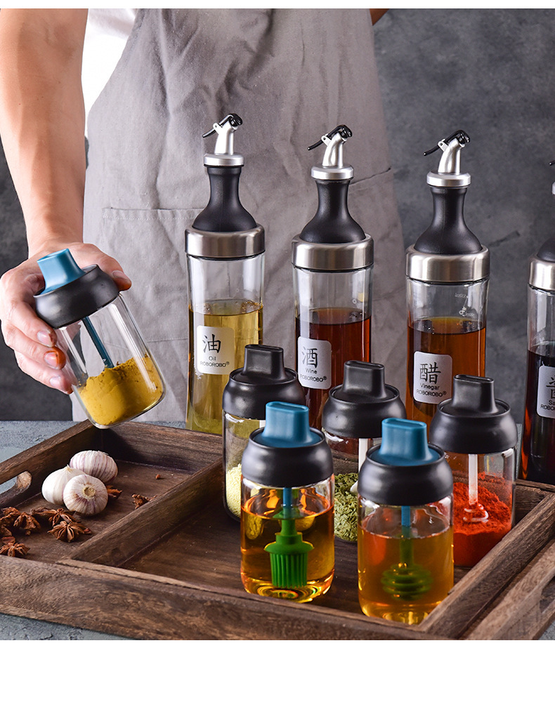 moistureproof seasoning bottle sealed glass seasoning bottle cap spoon integrated salt control pot oil pot seasoning pot