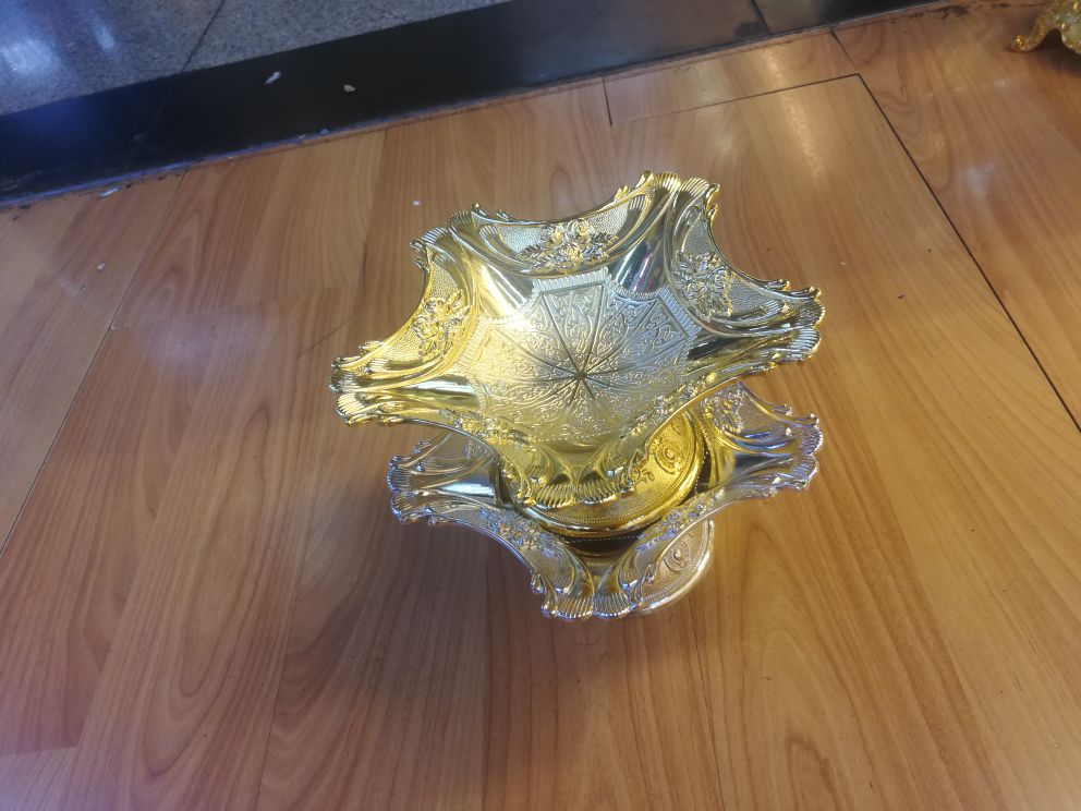 Office supplies for the new pentacle type fruit dish dessert plate alloy crafts. Office supplies for the new pentacle type fruit dish dessert plate alloy crafts.