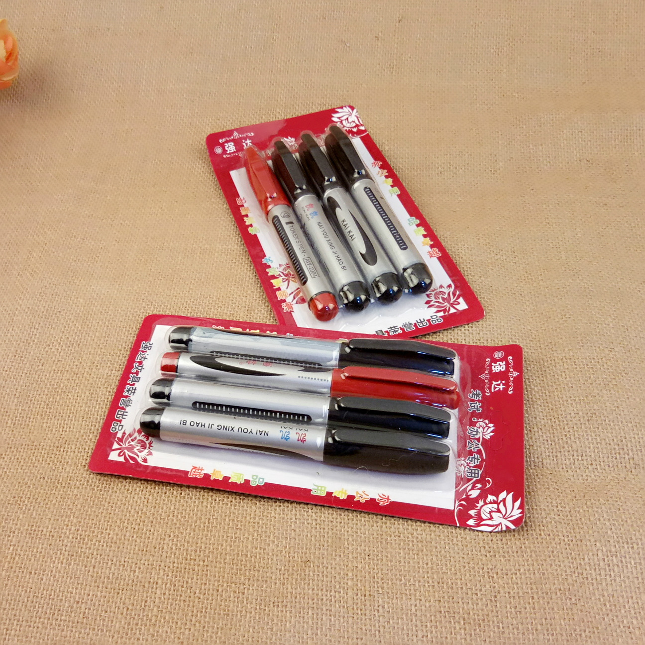 Four color markers to write binary tools Office supplies Yiwu small commodities wholesale Four color markers to write binary tools Office supplies Yiwu small commodities wholesale