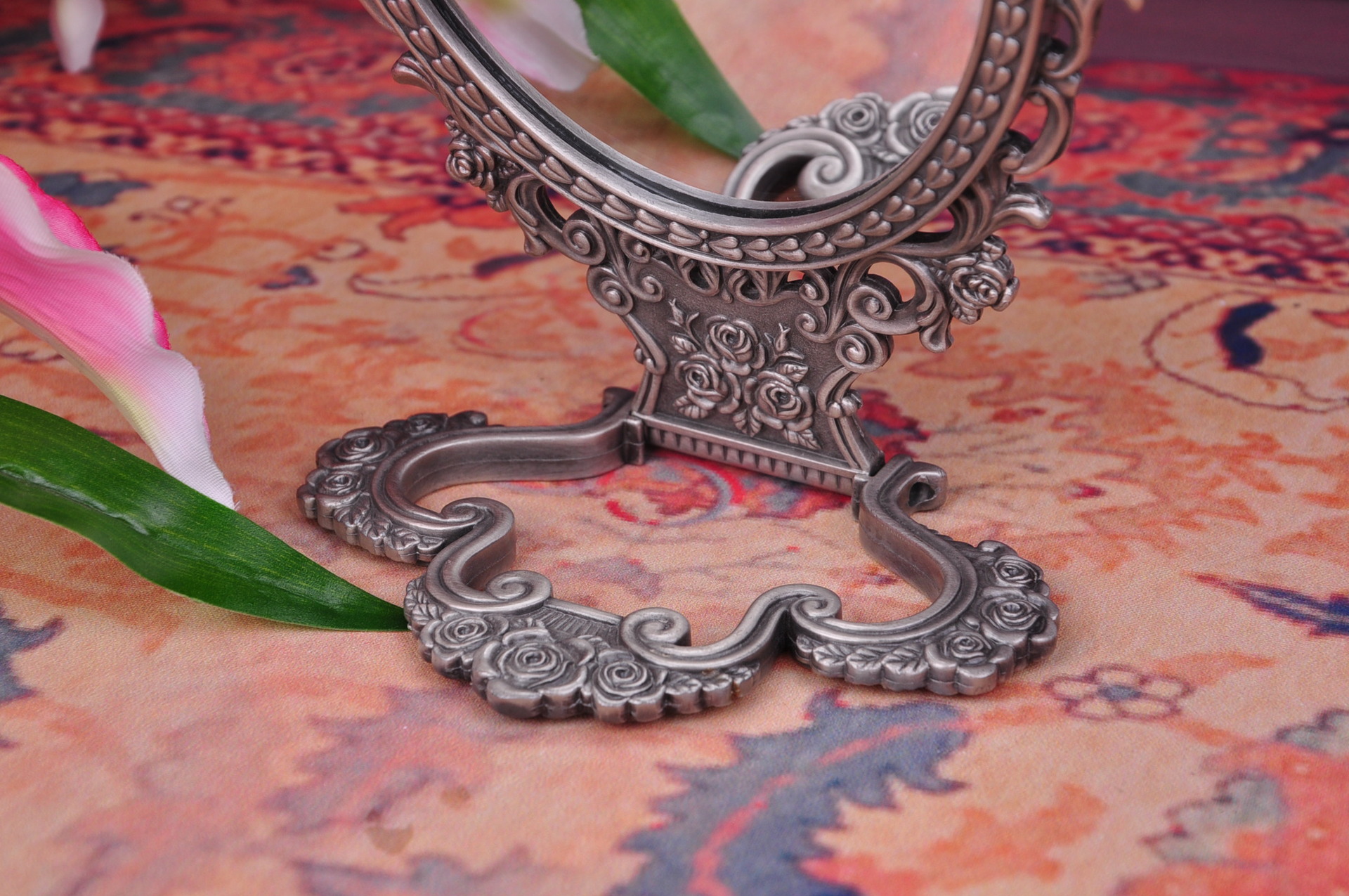 New-style zinc alloy antique double-sided dressing mirror creative crafts