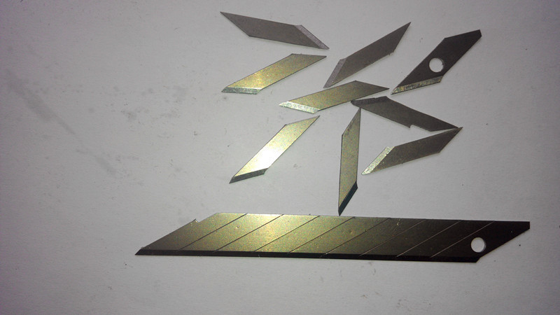 Art Knife Small Size Metal Thickening 30 Degrees Stainless Steel Art Knife DIY Carving Utility Knife Hand-Cut Paper Burin