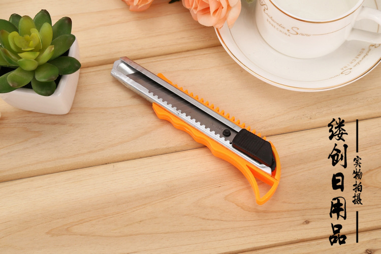 Factory Wholesale Large Art Knife Metal Cutter Paper Cutter Utility Knife Office Supplies Stationery Cut Paper Factory Wholesale Large Art Knife Metal Cutter Paper Cutter Utility Knife Office Supplies Stationery Cut Paper