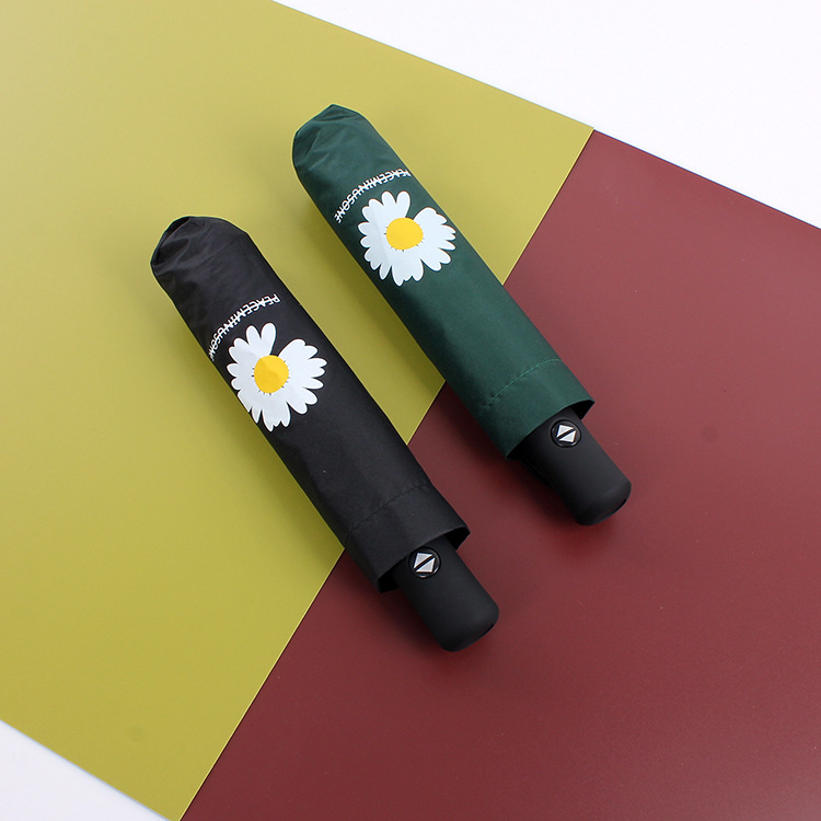 New a small Daisy umbrella vinyl automatic umbrella three fold folding umbrellasunny umbrella wholesale
