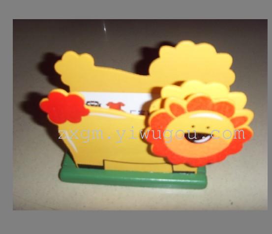 Wooden card case for cartoon animals