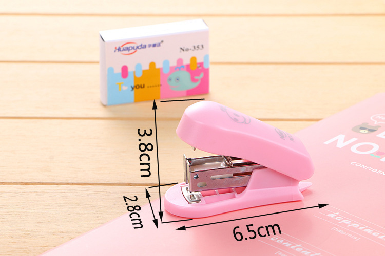 Mini stapler cute student stationery office supplies bookbinding machine send book needle set with stapler