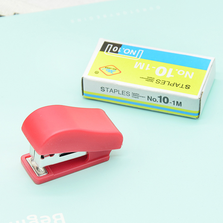 Factory Direct Sales Mini Stapler Small Gift Stapler Creative Style Customized Style Plastic Stapler