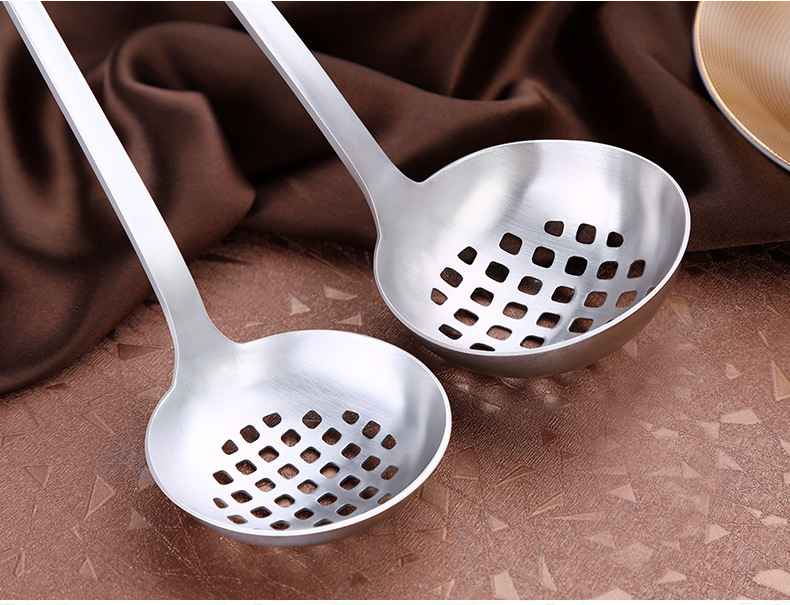 304 Stainless Steel Colander Suit Kitchen Thickened Hot Pot Spoon Long Handle Kitchenware Set Spoon Spoon 304 Stainless Steel Colander Suit Kitchen Thickened Hot Pot Spoon Long Handle Kitchenware Set Spoon Spoon