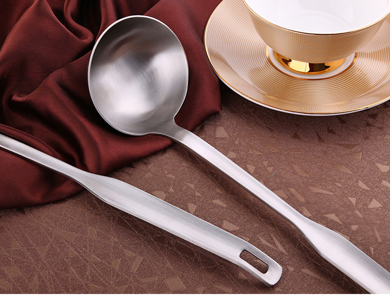 304 Stainless Steel Colander Suit Kitchen Thickened Hot Pot Spoon Long Handle Kitchenware Set Spoon Spoon 304 Stainless Steel Colander Suit Kitchen Thickened Hot Pot Spoon Long Handle Kitchenware Set Spoon Spoon