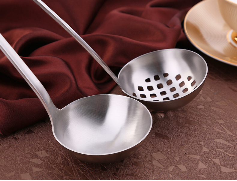 304 Stainless Steel Colander Suit Kitchen Thickened Hot Pot Spoon Long Handle Kitchenware Set Spoon Spoon 304 Stainless Steel Colander Suit Kitchen Thickened Hot Pot Spoon Long Handle Kitchenware Set Spoon Spoon