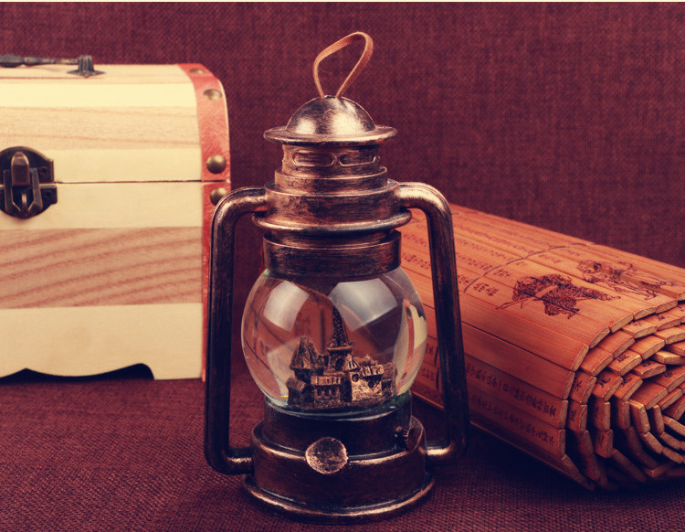 Creative retro lantern lighting Paris tower crystal ball 45 water polo birthday gift resin crafts