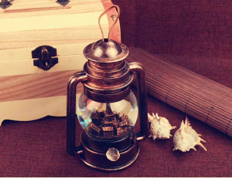 Creative retro lantern lighting Paris tower crystal ball 45 water polo birthday gift resin crafts Creative retro lantern lighting Paris tower crystal ball 45 water polo birthday gift resin crafts