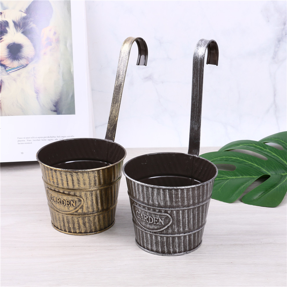 Vintage Distressed Iron Sheet Hook Bucket Iron Flowerpot Balcony Desk Small Flower Bucket Idyllic Style Hanging Basin