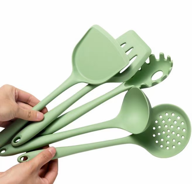Factory Direct Sales Silicone Kitchen Spatula High Temperature Resistant Non-Stick Pan Silicone Shovel