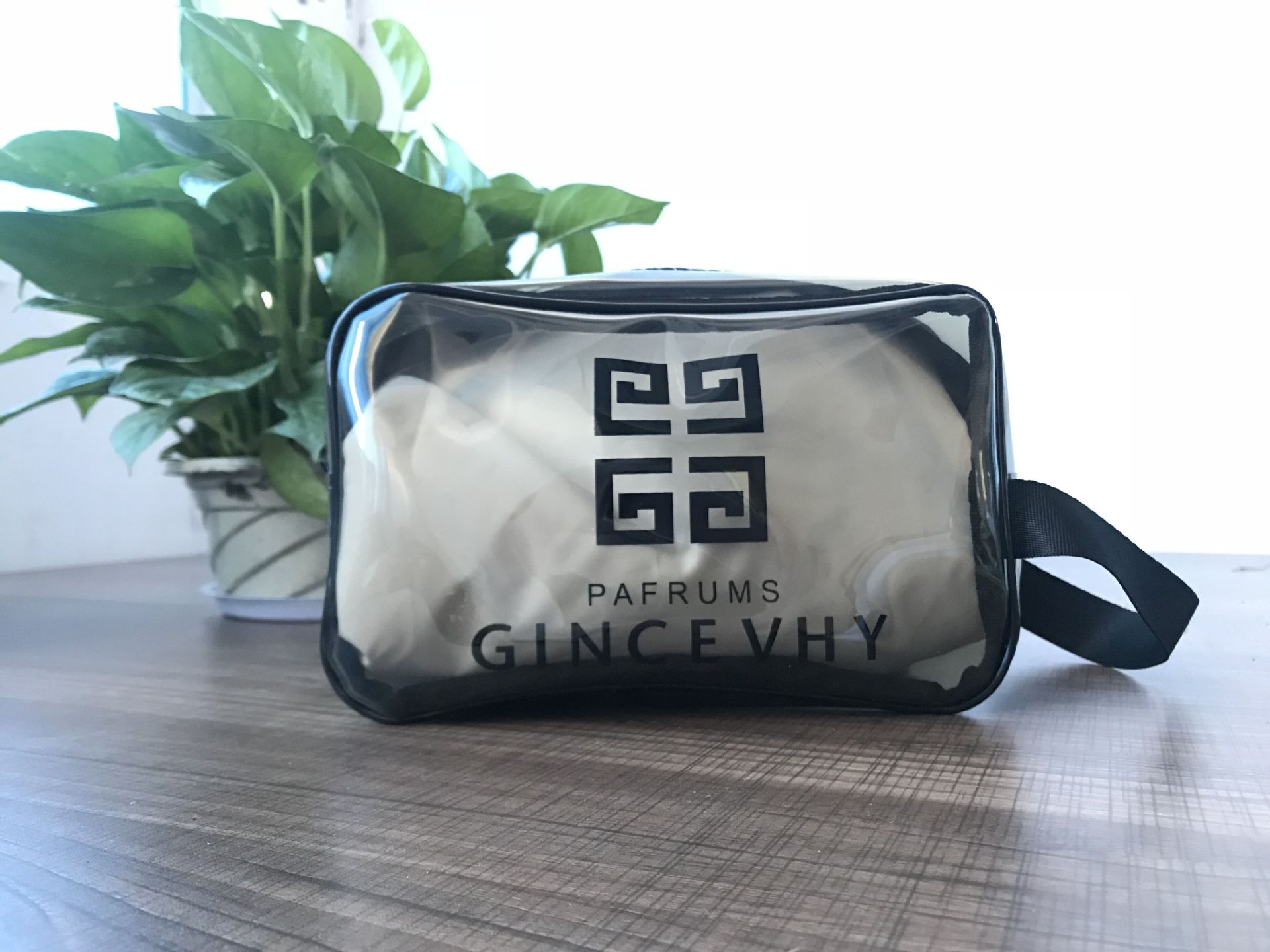 Waterproof PVC Cosmetic Bag Large Capacity Travel Storage Bag PVC Transparent Wash Bag Beach Bag