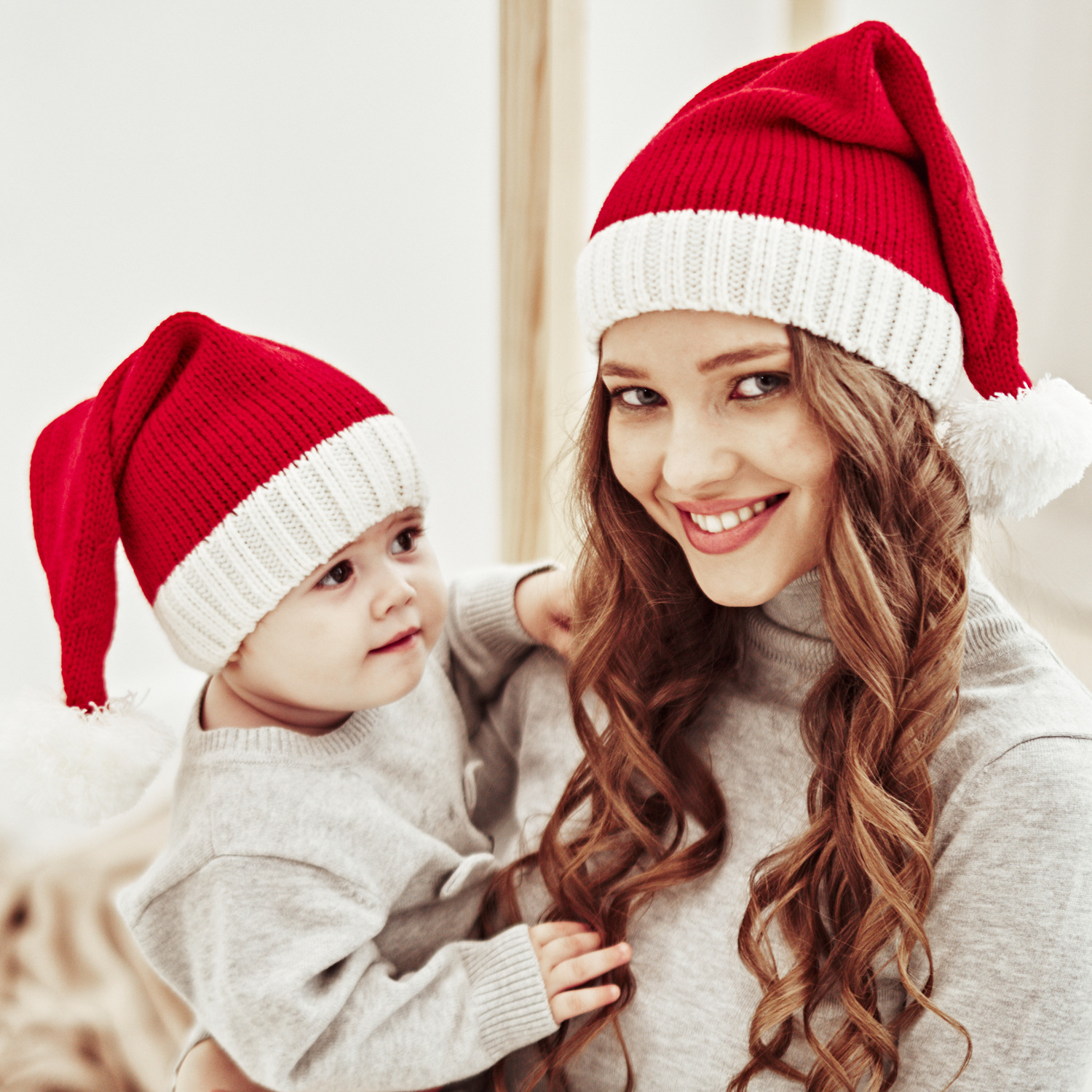 European and American Autumn and Winter New Parent-Child Wool Christmas Hat Single Ball Acrylic Baby Mother Warm Knitted Hat European and American Autumn and Winter New Parent-Child Wool Christmas Hat Single Ball Acrylic Baby Mother Warm Knitted Hat