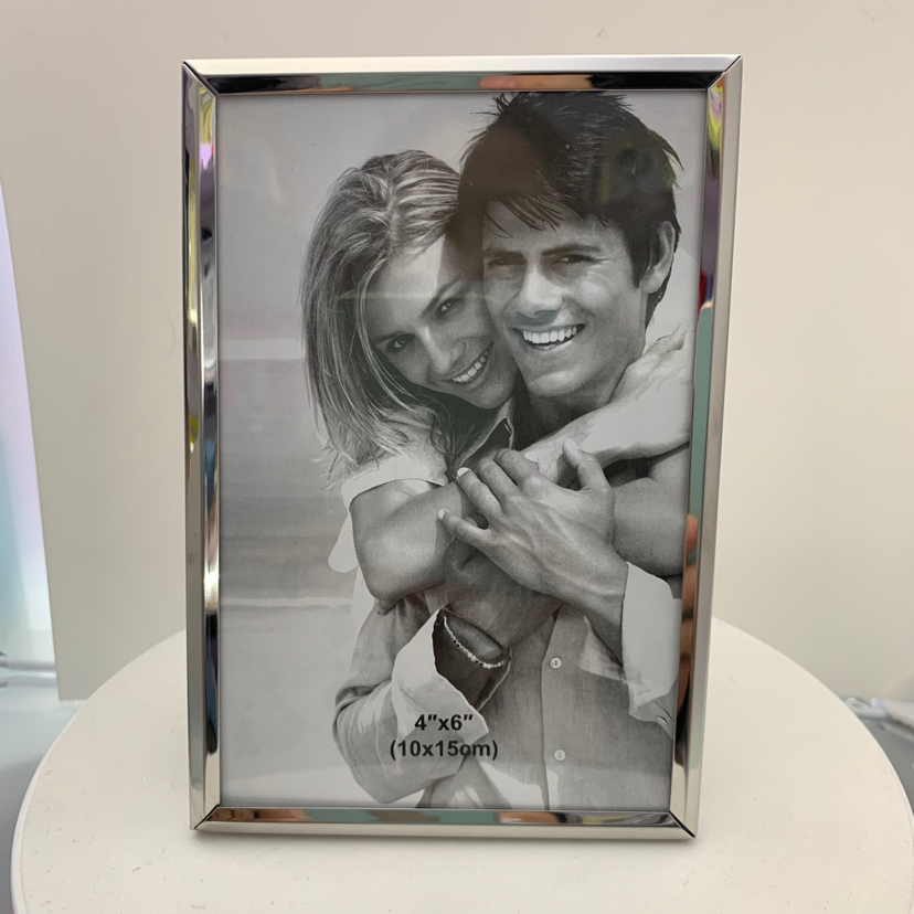 Triangle Stainless Steel Silver Density Plate Backboard Creative Decoration Home Decorative Gift Photo Metal Photo Frame Triangle Stainless Steel Silver Density Plate Backboard Creative Decoration Home Decorative Gift Photo Metal Photo Frame
