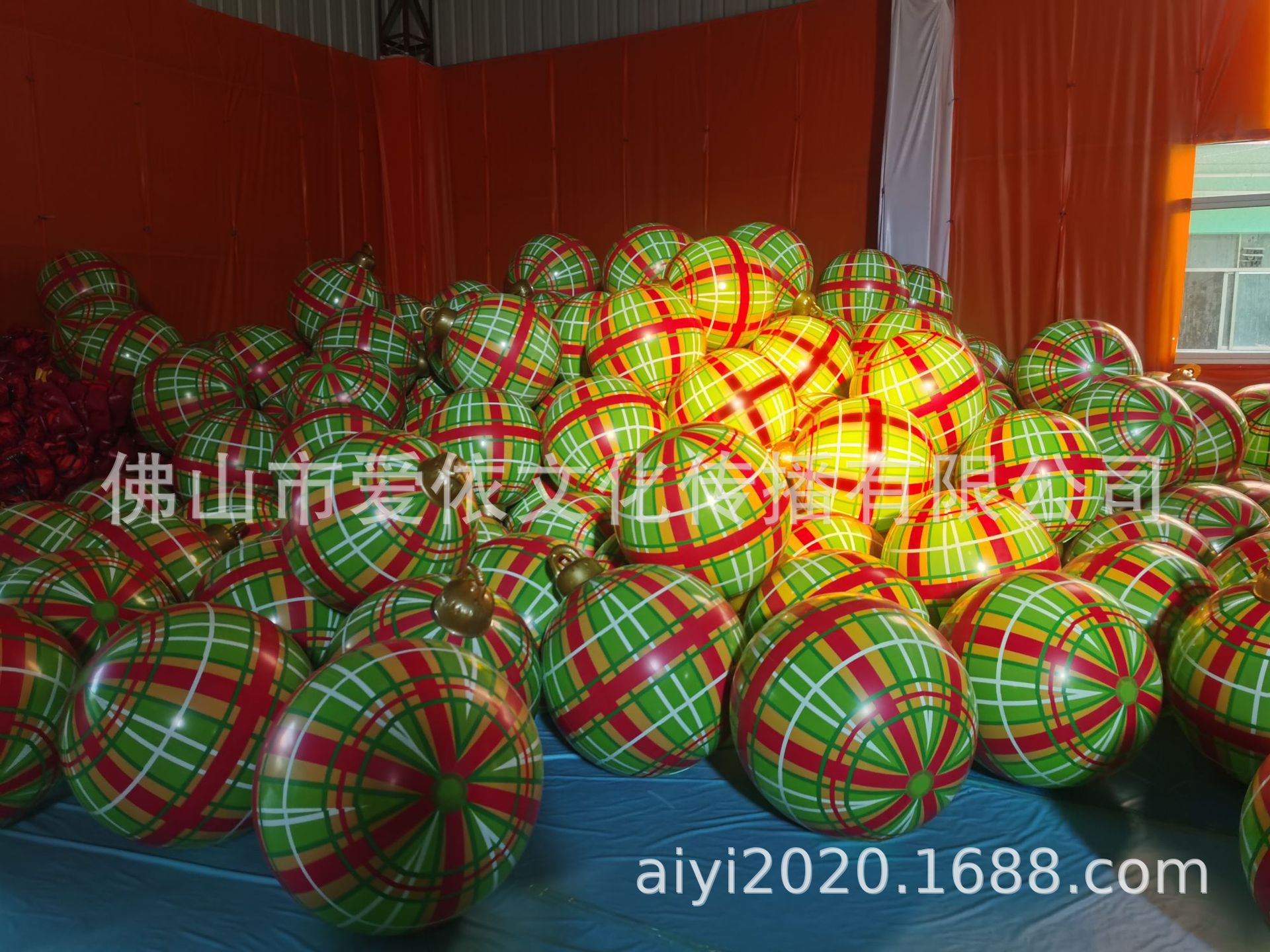 Christmas Jewelry Ball Outdoor Fun Holiday Atmosphere Crafts PVC Inflatable Toy Ball Independent Station Cross-Border Hot Christmas Jewelry Ball Outdoor Fun Holiday Atmosphere Crafts PVC Inflatable Toy Ball Independent Station Cross-Border Hot