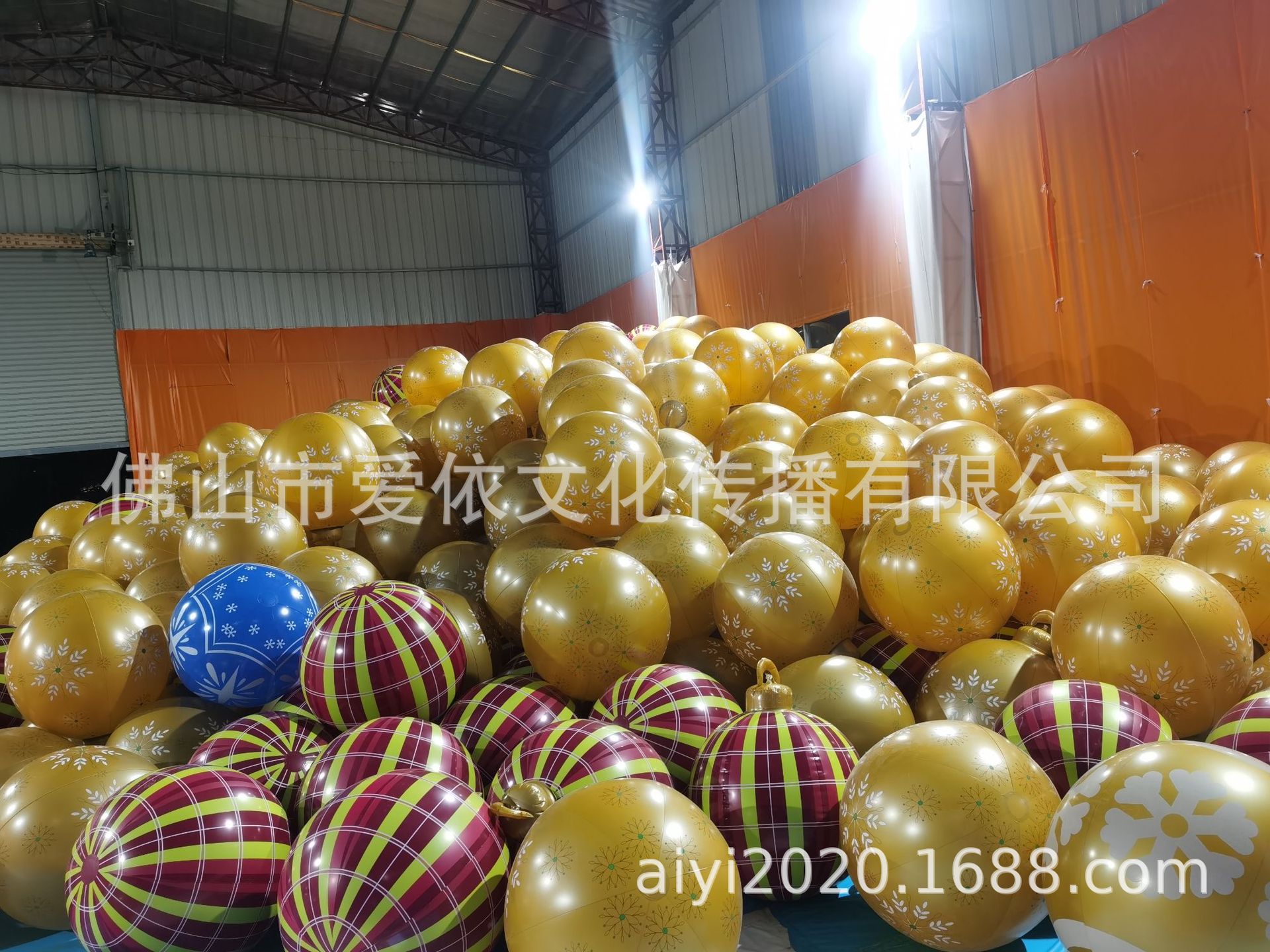 Christmas Jewelry Ball Outdoor Fun Holiday Atmosphere Crafts PVC Inflatable Toy Ball Independent Station Cross-Border Hot Christmas Jewelry Ball Outdoor Fun Holiday Atmosphere Crafts PVC Inflatable Toy Ball Independent Station Cross-Border Hot