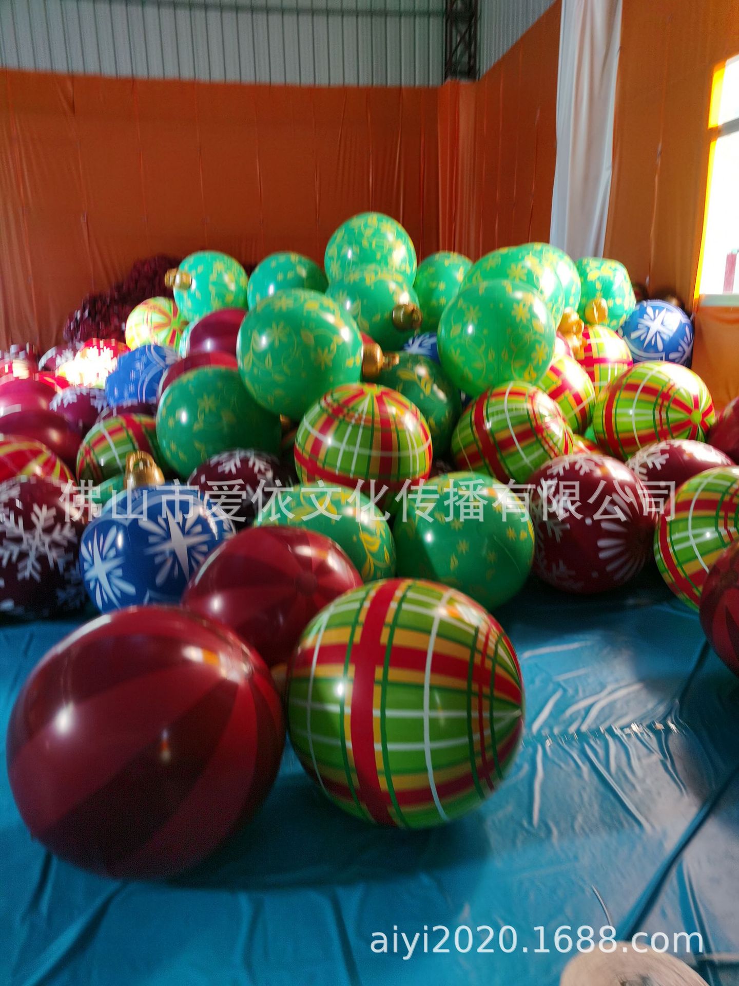 Christmas Jewelry Ball Outdoor Fun Holiday Atmosphere Crafts PVC Inflatable Toy Ball Independent Station Cross-Border Hot Christmas Jewelry Ball Outdoor Fun Holiday Atmosphere Crafts PVC Inflatable Toy Ball Independent Station Cross-Border Hot