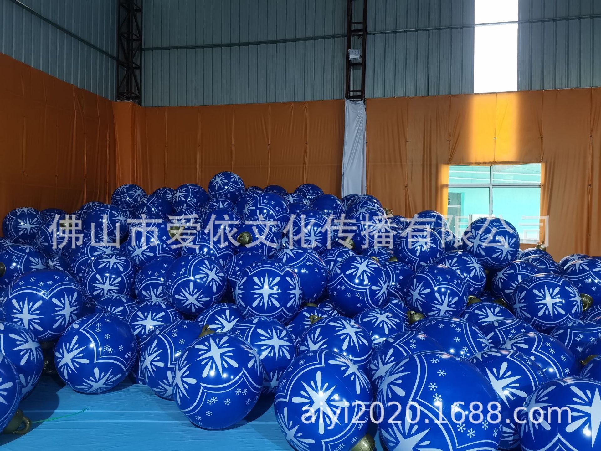 Christmas Jewelry Ball Outdoor Fun Holiday Atmosphere Crafts PVC Inflatable Toy Ball Independent Station Cross-Border Hot Christmas Jewelry Ball Outdoor Fun Holiday Atmosphere Crafts PVC Inflatable Toy Ball Independent Station Cross-Border Hot