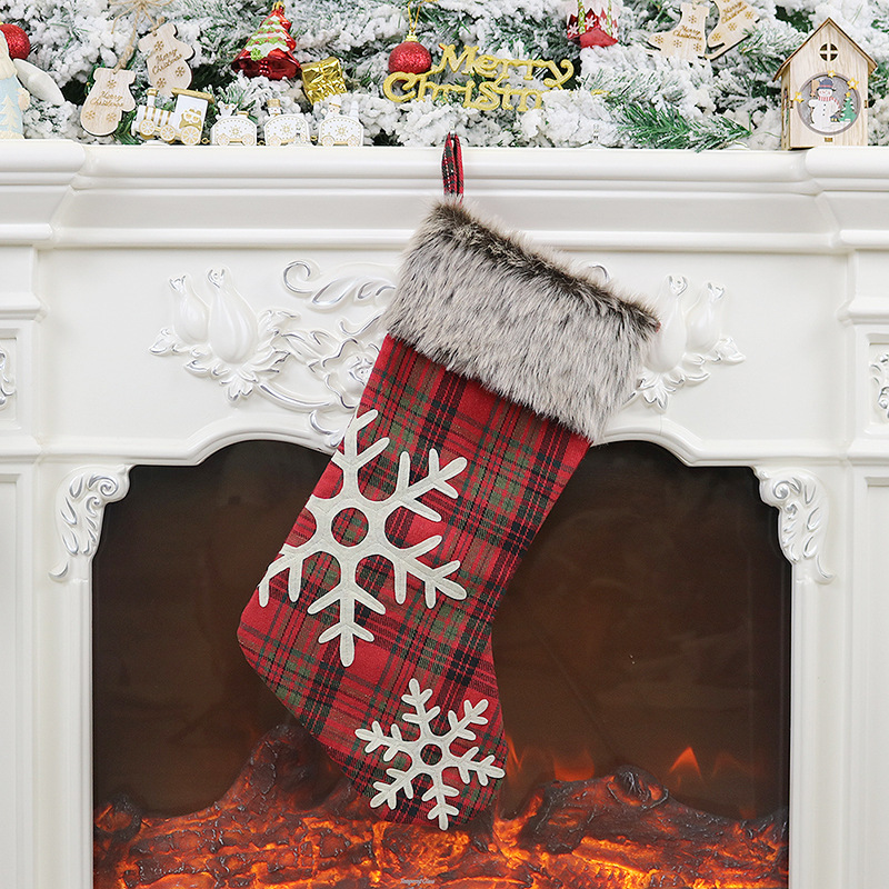 Christmas presents Christmas tree Christmas tree Christmas hanging gift bags