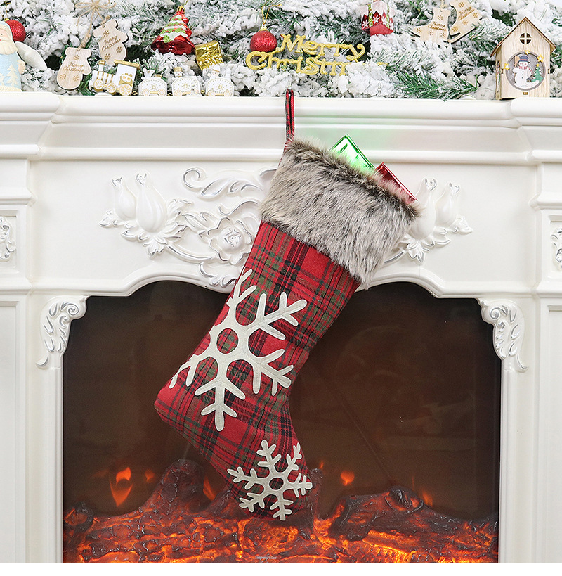 Christmas presents Christmas tree Christmas tree Christmas hanging gift bags