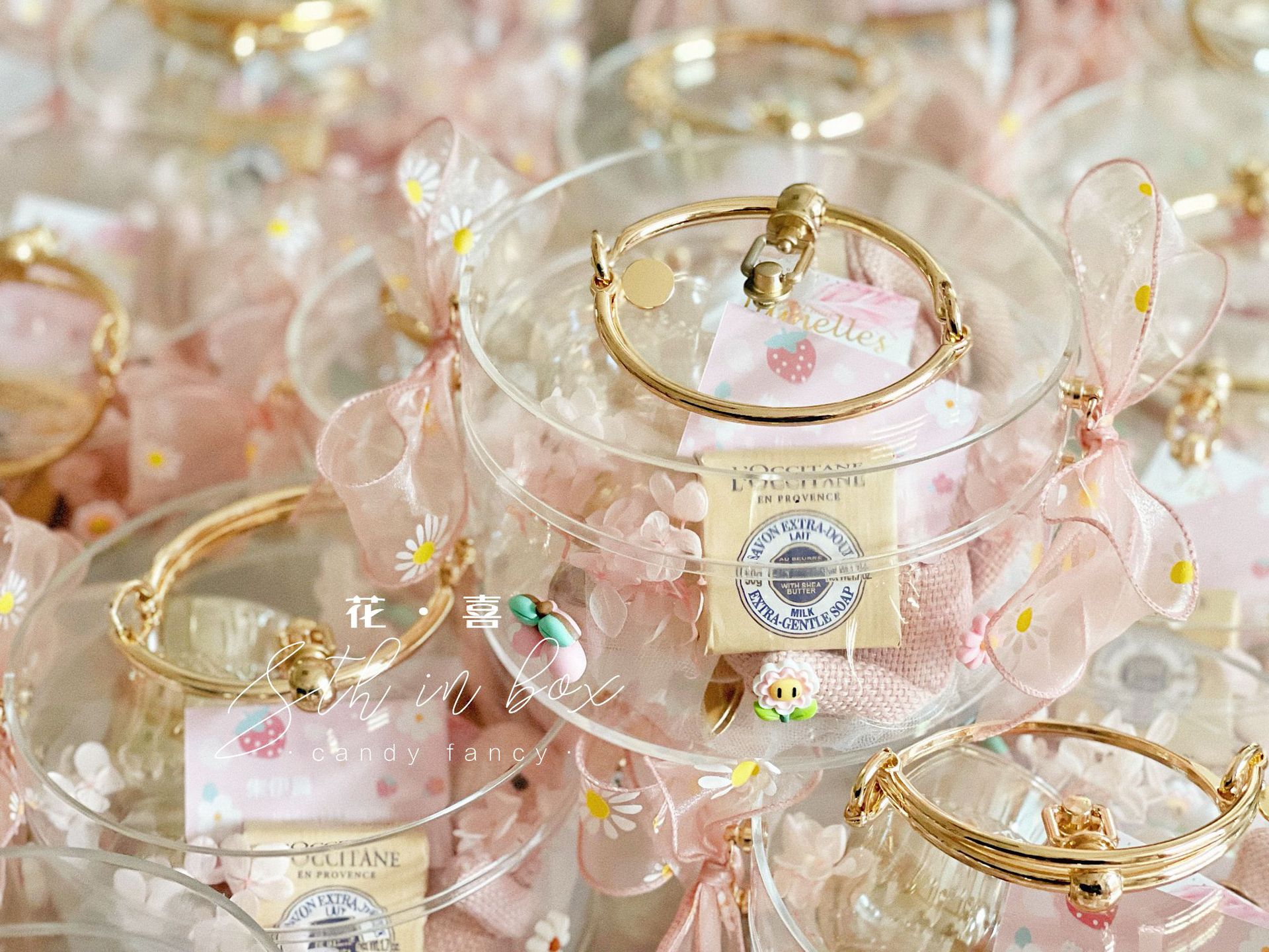 Candy Box Hand Gift Box Metal Pull Ring Bridesmaid Hand Gift Wedding Candies Box Gift Box Return Gift Candy Box Hand Gift Box Metal Pull Ring Bridesmaid Hand Gift Wedding Candies Box Gift Box Return Gift