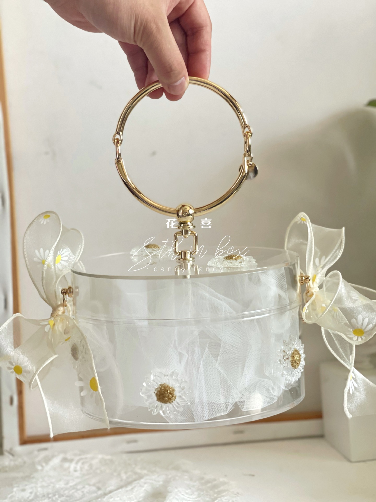 Candy Box Hand Gift Box Metal Pull Ring Bridesmaid Hand Gift Wedding Candies Box Gift Box Return Gift Candy Box Hand Gift Box Metal Pull Ring Bridesmaid Hand Gift Wedding Candies Box Gift Box Return Gift