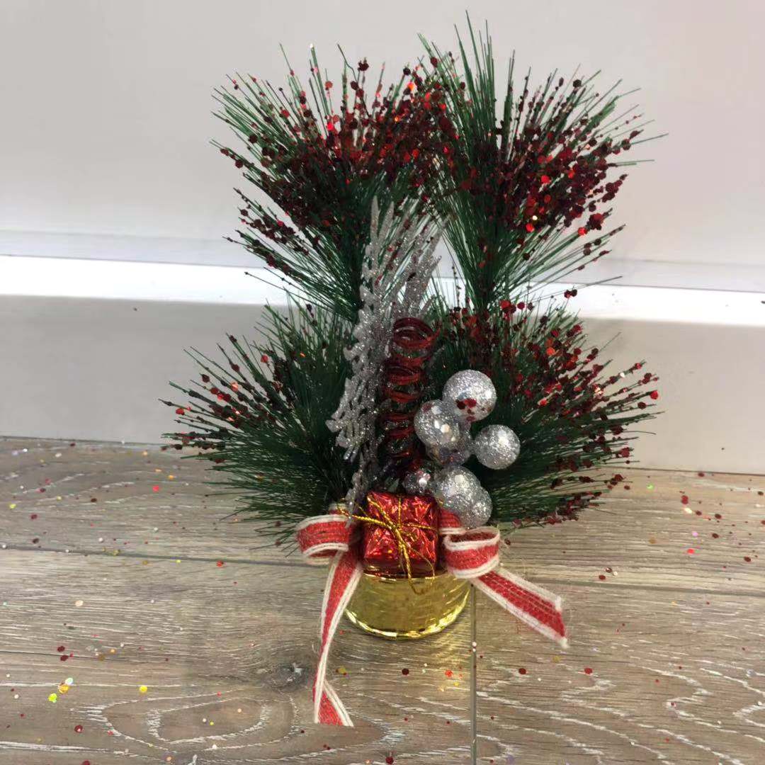 Christmas gift set a pine needle tree miniature pine Christmas tree flower pot Christmas gift set a pine needle tree miniature pine Christmas tree flower pot