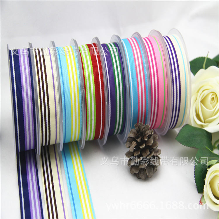 Dress, shoes, hats, ribbon, Christmas gift box, ribbon, stripe, medal, medal, yarn-dyed ribbon