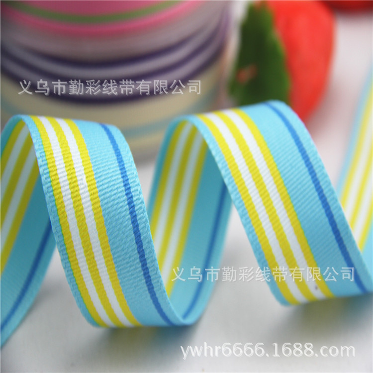 Dress, shoes, hats, ribbon, Christmas gift box, ribbon, stripe, medal, medal, yarn-dyed ribbon