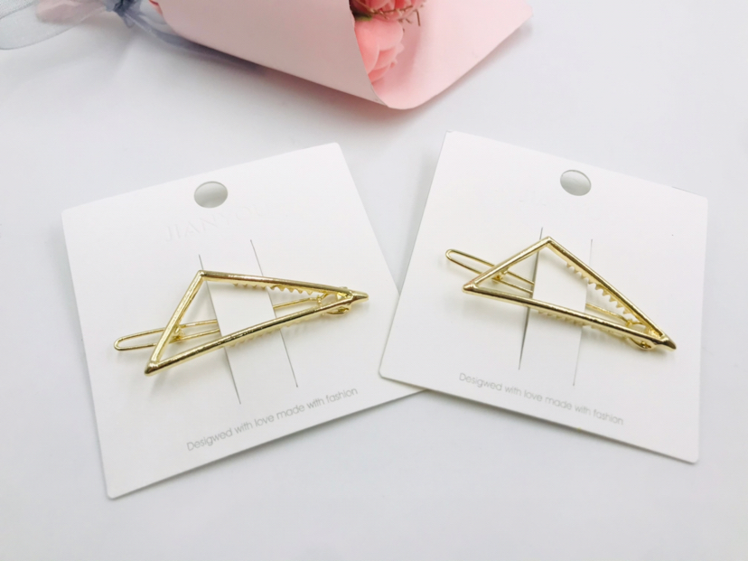 Simple Hair Clip Clasp Bang Clip Top Clip Side Clip Metal Hollow Geometric Triangle Back Head Frog Buckle Headdress Simple Hair Clip Clasp Bang Clip Top Clip Side Clip Metal Hollow Geometric Triangle Back Head Frog Buckle Headdress