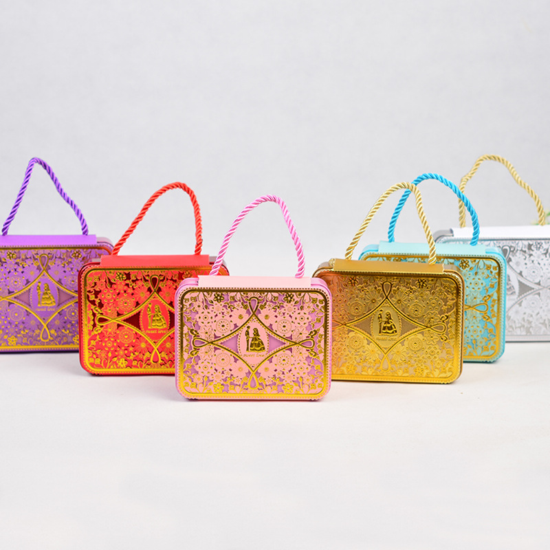 New Wedding Favors Candy Box Packaging Tinplate Wedding Candies Box Creative Hollow Envelope Candy Wholesale