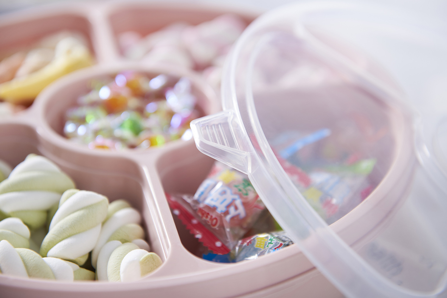 Covered Compartment Candy Box European Style Living Room Fruit Snack Storage Box Plastic Wedding Dried Fruit Tray Covered Compartment Candy Box European Style Living Room Fruit Snack Storage Box Plastic Wedding Dried Fruit Tray