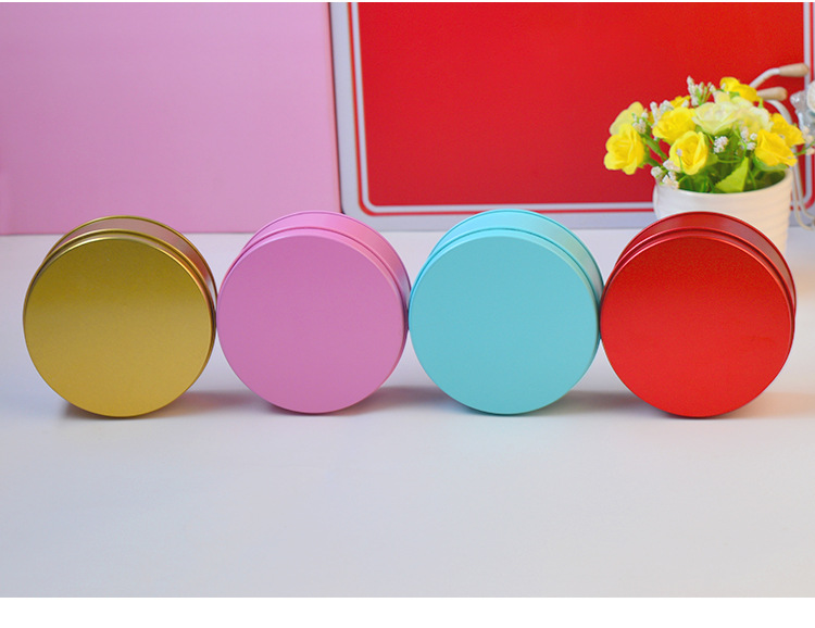 European Creative Wedding Supplies Tinplate Wedding Candies Box Gift Candy Box 10cm round Iron Box Wholesale